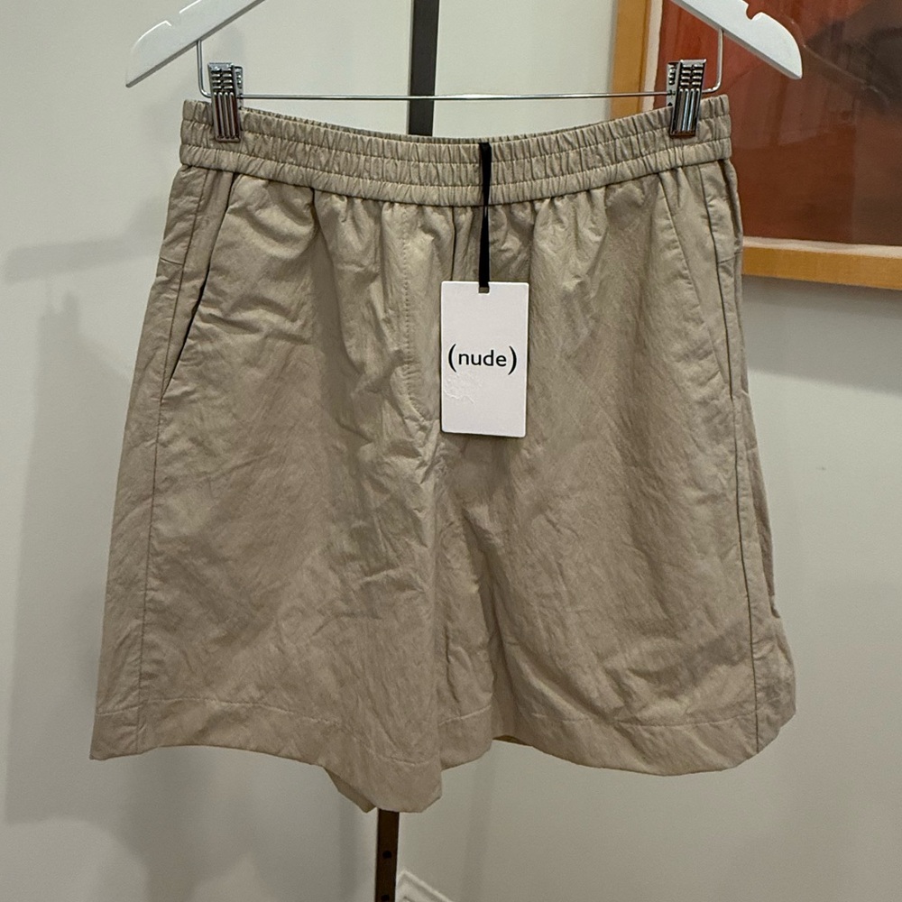 (nude) Vegan Shorts - Straw